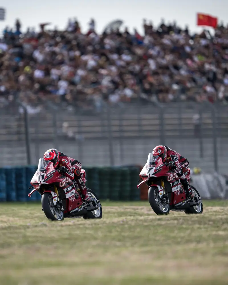 3 races out of 3 for @nicolo_bulega11, and 3 @ducati on the podium all weekend long. 🤩❤️
Congrats to @ikerlecuona_27, P2, and @yarimontella55, P3, for rounding out the podium in Race 2 of the #FrenchWorldSBK alongside their #PanigaleV4R.
Another @worldsbk weekend for the history books!📚🇫🇷
#ForzaDucati #Ducati